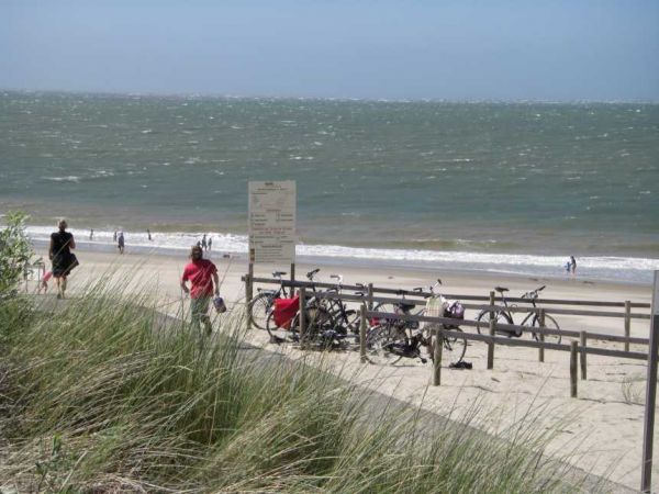 Strandzugang bei den H&auml;usern